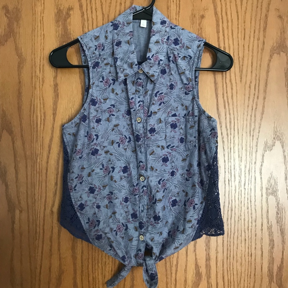 Dry Goods Floral Crochet Back Button-Down Top